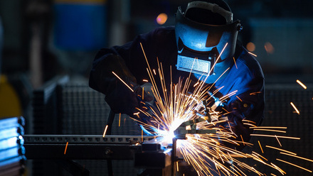 Welding_AdobeStock_219023764.jpeg